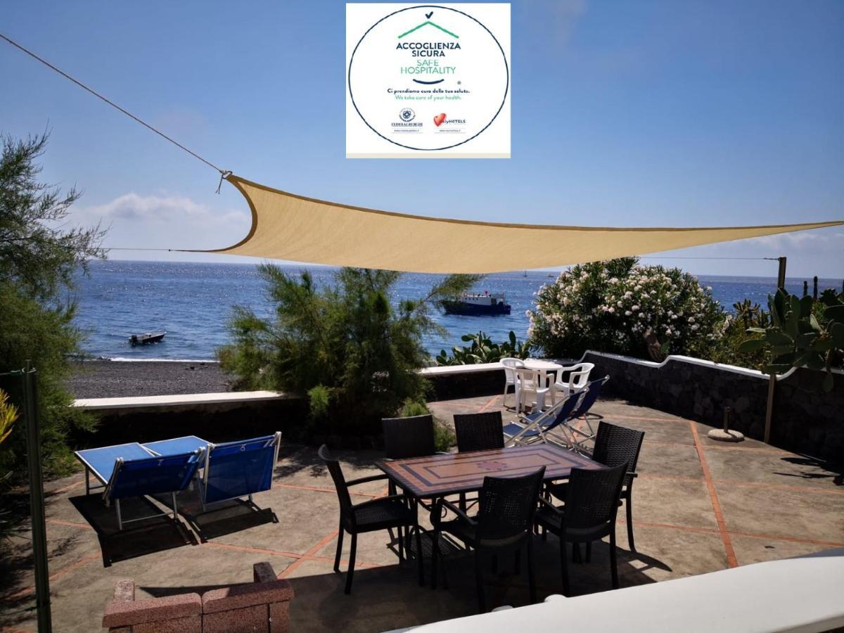 Villa Mareblu Luxury Holiday Apartment Direttamente Sul Mare Stromboli Extérieur photo