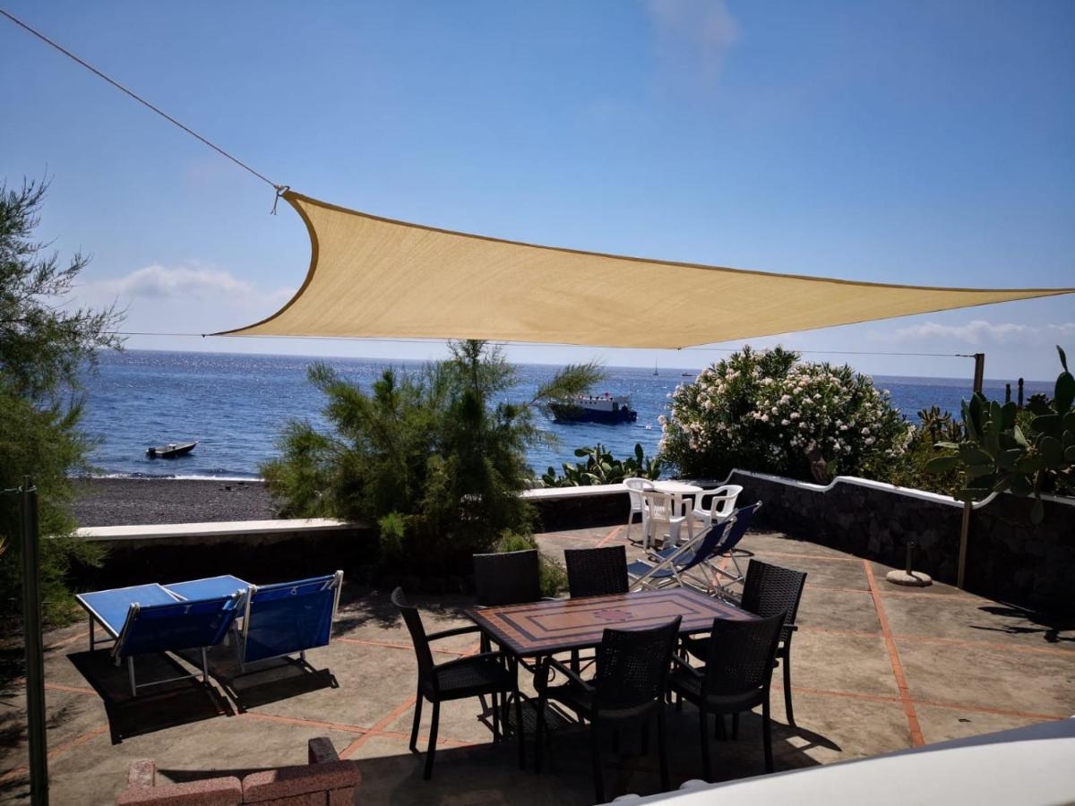Villa Mareblu Luxury Holiday Apartment Direttamente Sul Mare Stromboli Extérieur photo