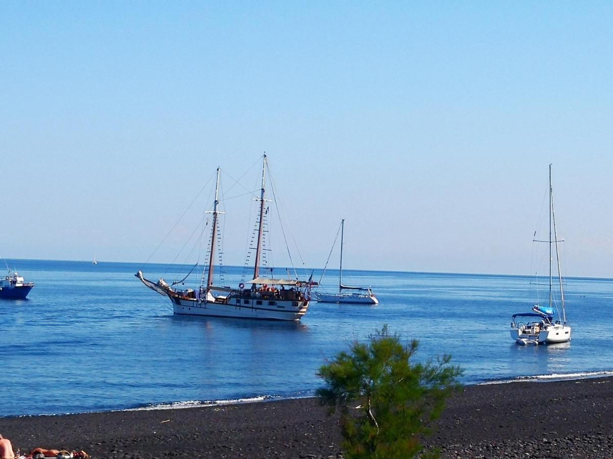Villa Mareblu Luxury Holiday Apartment Direttamente Sul Mare Stromboli Extérieur photo